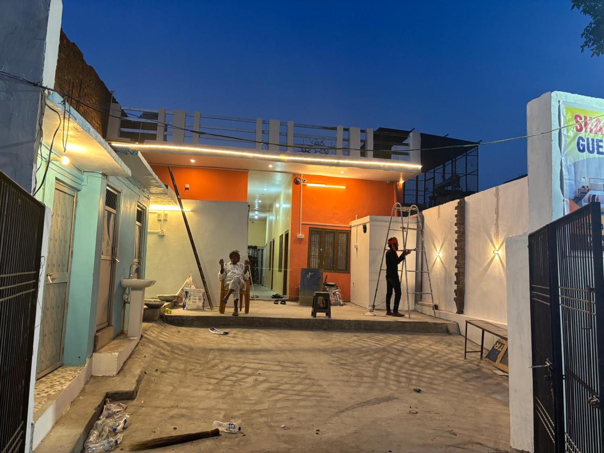 Shakuntala Guest House Ayodhya Екстериор снимка