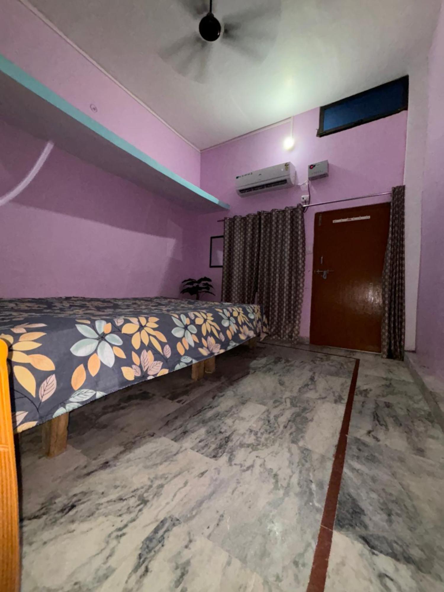 Shakuntala Guest House Ayodhya Екстериор снимка