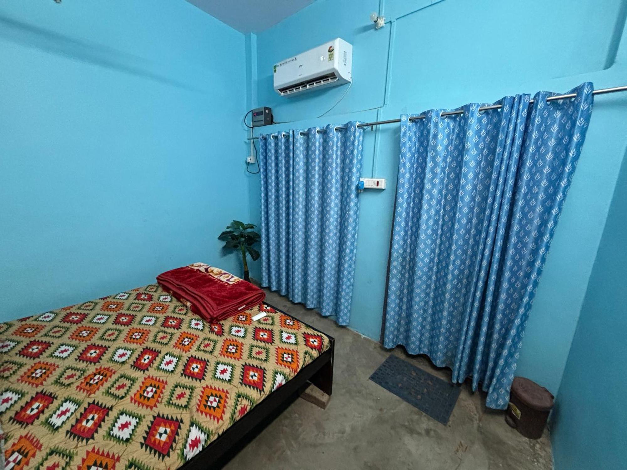 Shakuntala Guest House Ayodhya Екстериор снимка