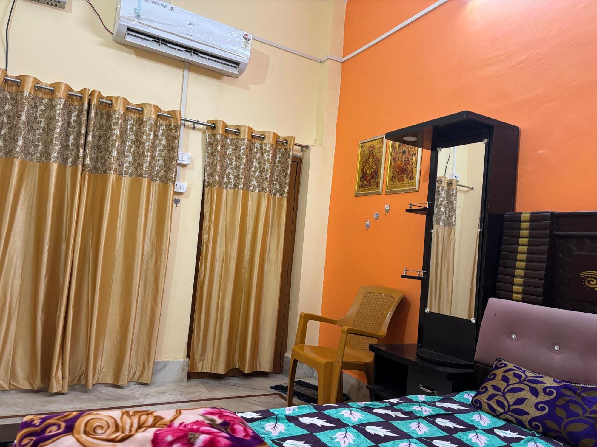 Shakuntala Guest House Ayodhya Екстериор снимка